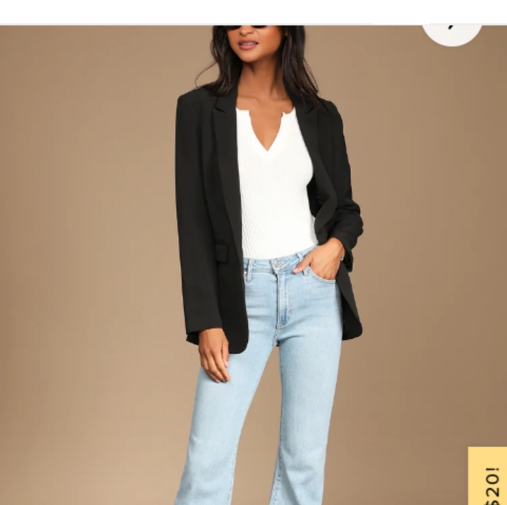 NWT Just Black Denim. Try Out The Trend Light Wash Denim High-Rise Cropped Flare